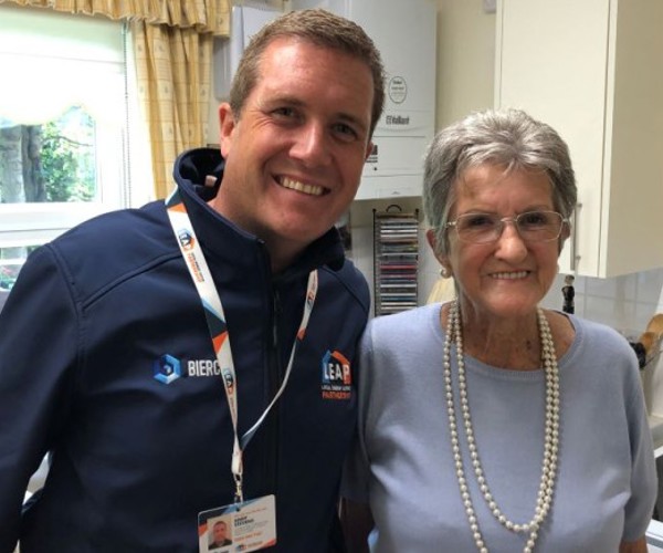 Andy Stevens And Della Buller 104Kb